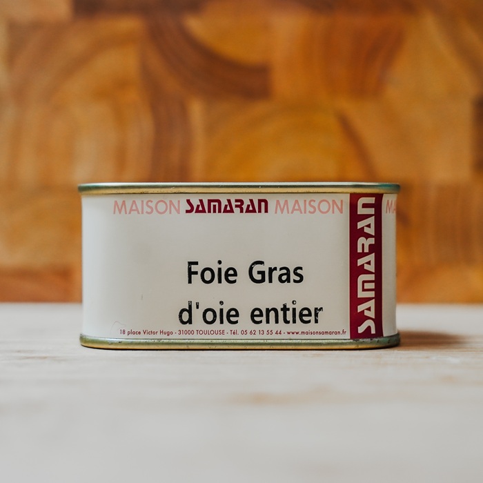 Foie gras d'oie entier dans une boite fer